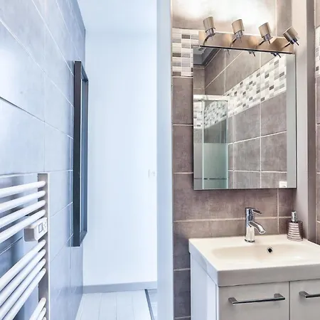 L'industriel By Goodbnb - Proche Gare - 15mn Futuroscope Apartment